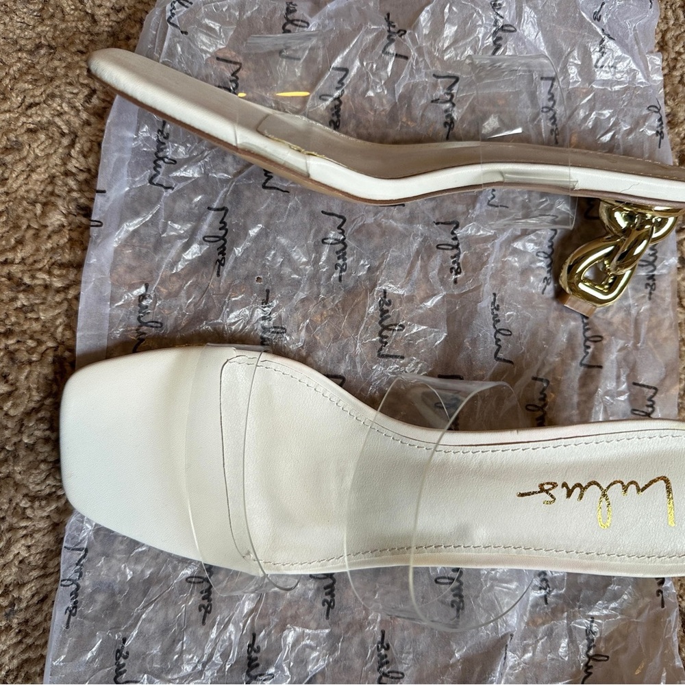 Lulu's White and Gold Women's Heels